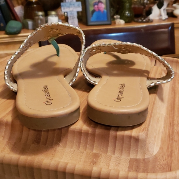 City Classifed Sandals Size 10 - Picture 4 of 6